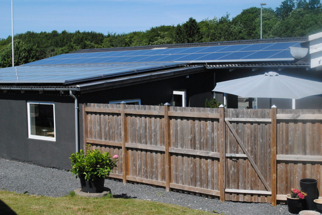 Færdigmontere solcelle anlaeg Helsingoer EnergiSol